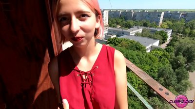 Student Sensual siše stranca u zaleđu - sperma mu na licu